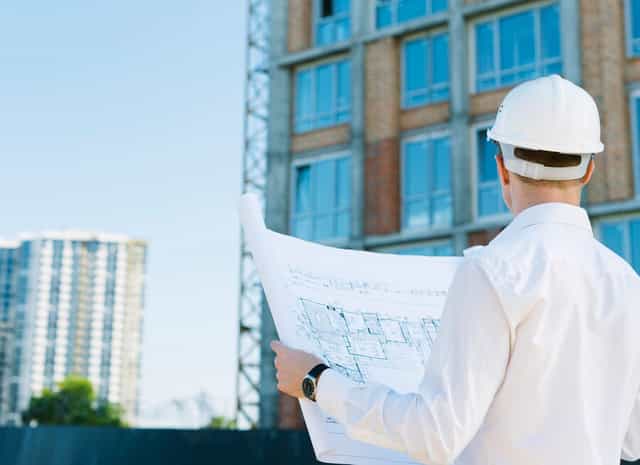 7 دورات تدريبية لا غنى عنها لكل مهندس مدني يسعى للتميز في 2025