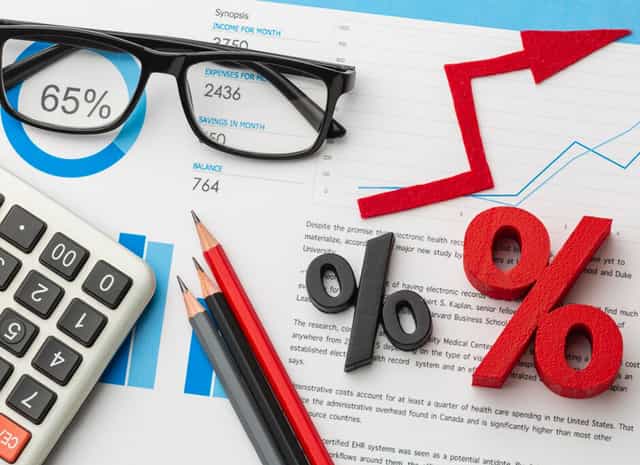 ما هو معدل العائد الداخلي؟ وكيف يُستخدمُ في تقييم الاستثمارات؟