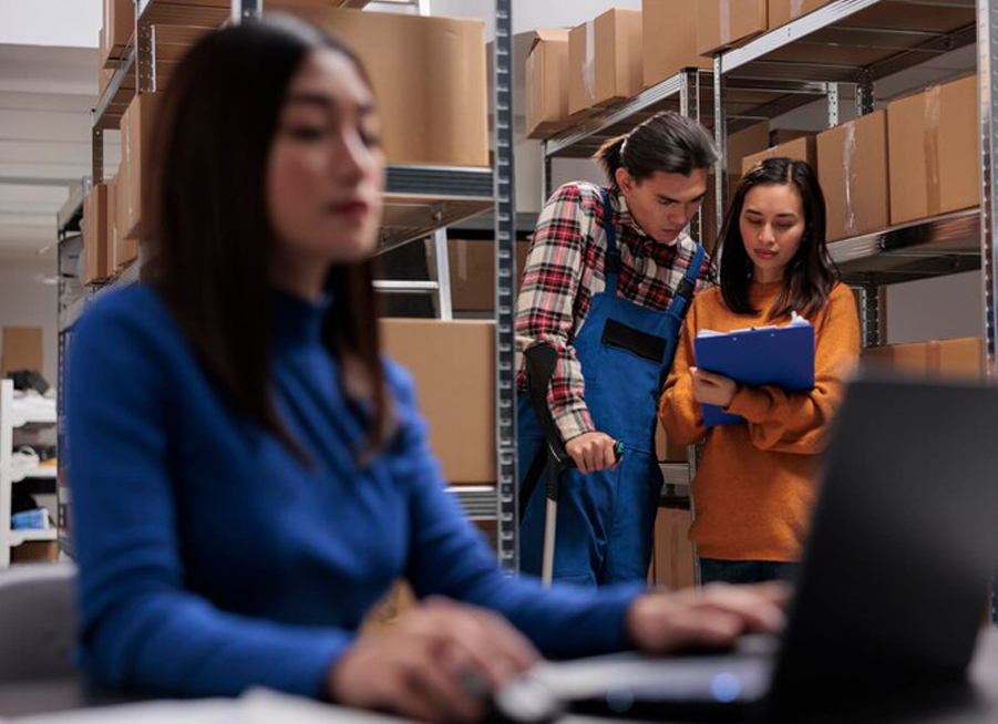 استعد للتميز: دورات خدمات لوجستية في دبي لعام 2024