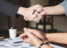 ...إدارة العلاقات مع أصحاب المصلح