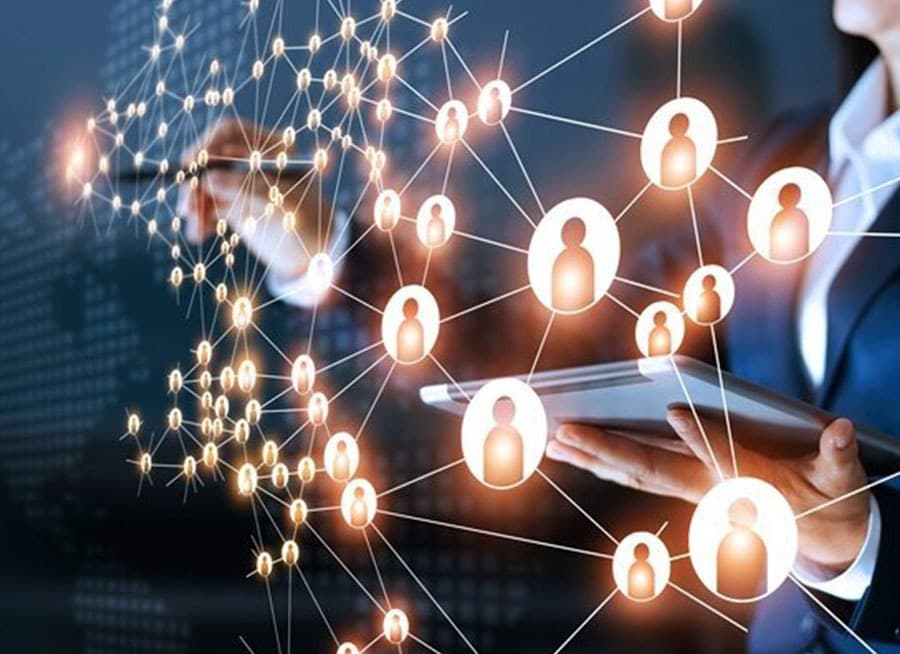 رقمنة الموارد البشرية: 7 خطوات لتبدأ التغيير