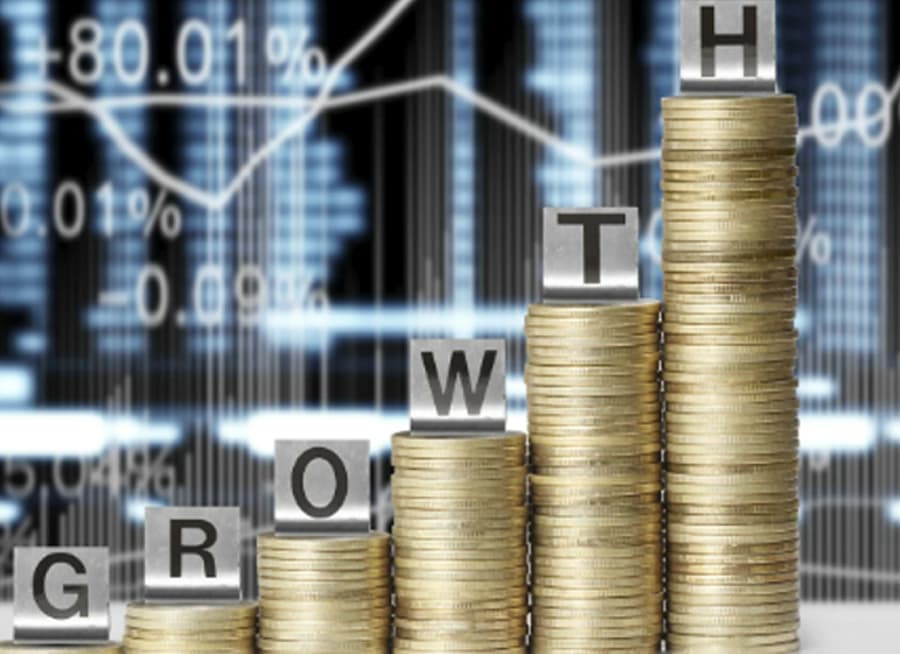 دفع النمو الاقتصادي: أفضل 7 إستراتيجيات لتحقيق اقتصادٍ مزدهرٍ في عام 2023