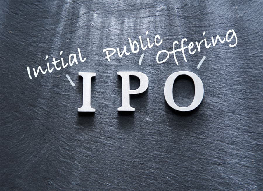 الاكتتاب العام الأولي (IPO): العملية والفوائد والمخاطر