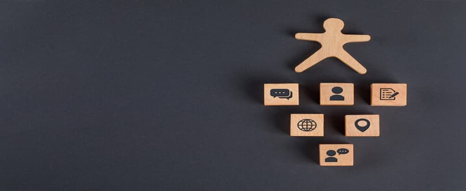 رحلة العميل في العصر الرقمي: كيف تصمم تجربة لا تُنسى في عالم مشبع بالخيارات؟