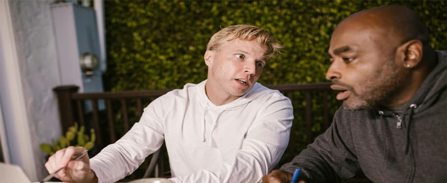 دورات تدريبية مخصصة للشركات: حلول تطوير مهني تواكب تحديات السوق