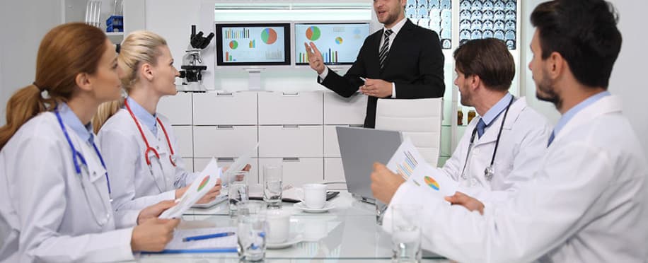 دورة ادارة مستشفيات: أدوات وتقنيات لتحسين الأداء وتنظيم العمليات الصحية