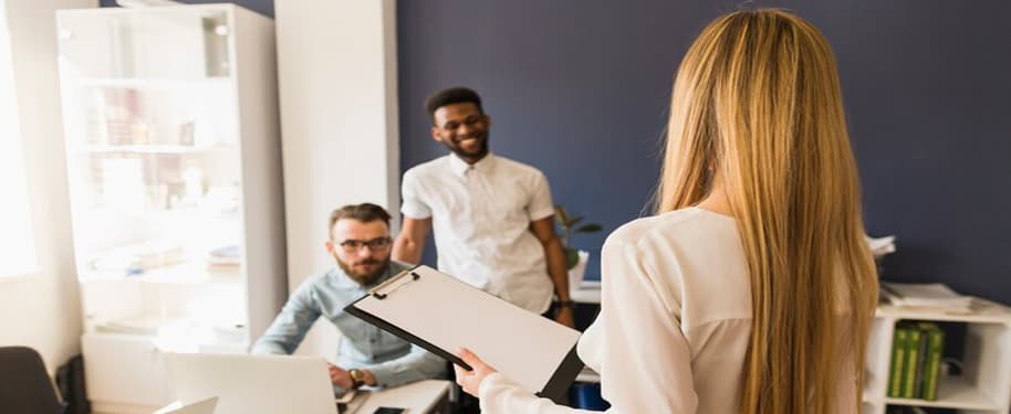 كيف تصبح أخصائي موارد بشرية ناجح؟ خطوات عملية ومهارات أساسية