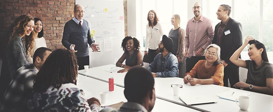 القيادة بنزاهة: أفضل الممارسات الأخلاقية في الإدارة والقيادة