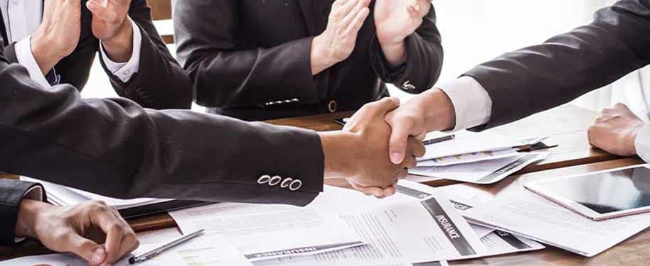 إدارة العلاقات مع أصحاب المصلحة: استراتيجية القيادة الفعالة في عالم الأعمال