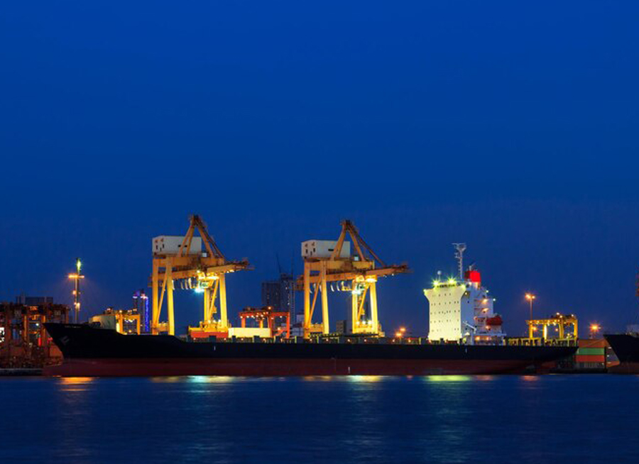 النظام البحري التجاري: مفهومه ودوره في تعزيز التجارة الدولية