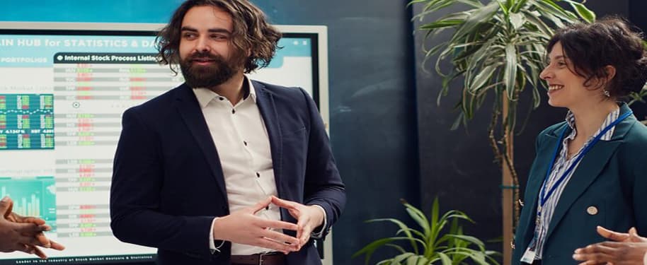 كيف يسهم اخصائي تطوير الاعمال في بناء شراكات ناجحة؟