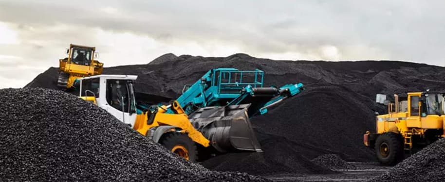 كوك النفط: الدليل الشامل التعريف، الإنتاج، المواصفات، والأنواع.