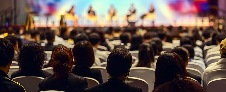 أساسيات تنظيم معارض ومؤتمرات: دليل شامل