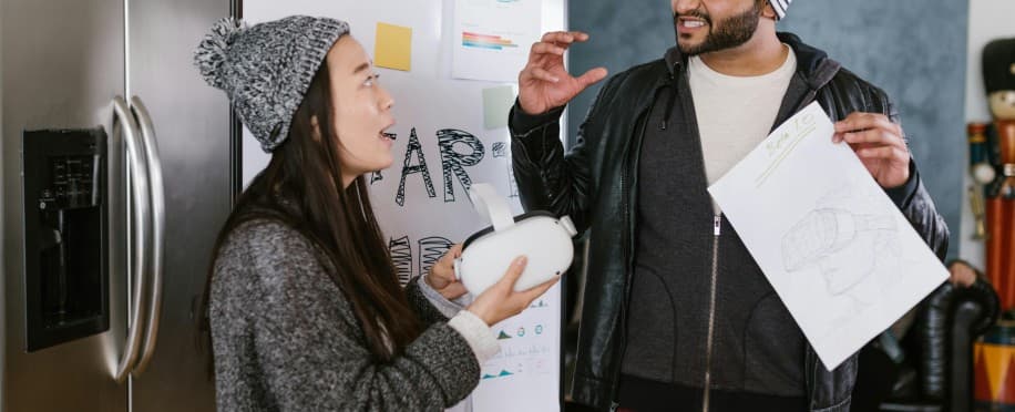 عوامل نجاح فريق العمل: الدليل الكامل لبناء فريق فعّال