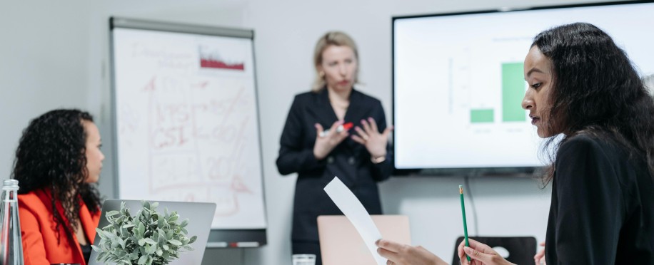 خطة التطوير المهني: كيف تضع خطة ذكية لتطوير نفسك في 2025