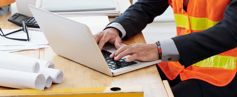 كيف تساهم دورات في الامن والسلامة في تقليل الحوادث والإصابات؟